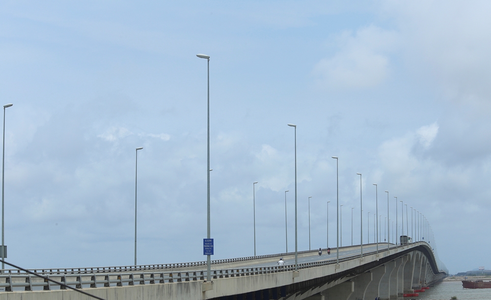 Cầu Tân Vũ-Lạch Huyện cây cầu vượt biển dài nhất Việt Nam.